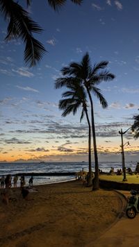 Sonnenuntergang am Waikīkī Beach